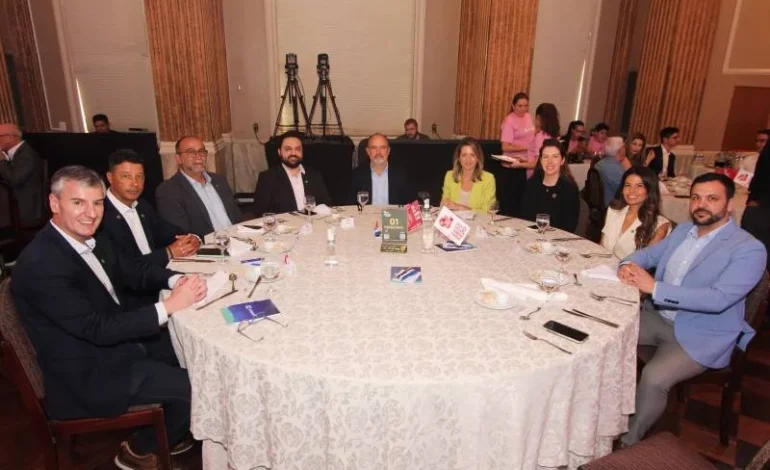 Loureiro participa de debate na Federasul sobre futuro da aviação no pós-tragédia climática