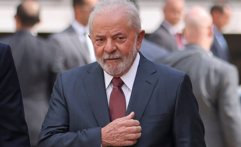 Lula está bem e deve ter alta na semana que vem, dizem médicos após procedimento