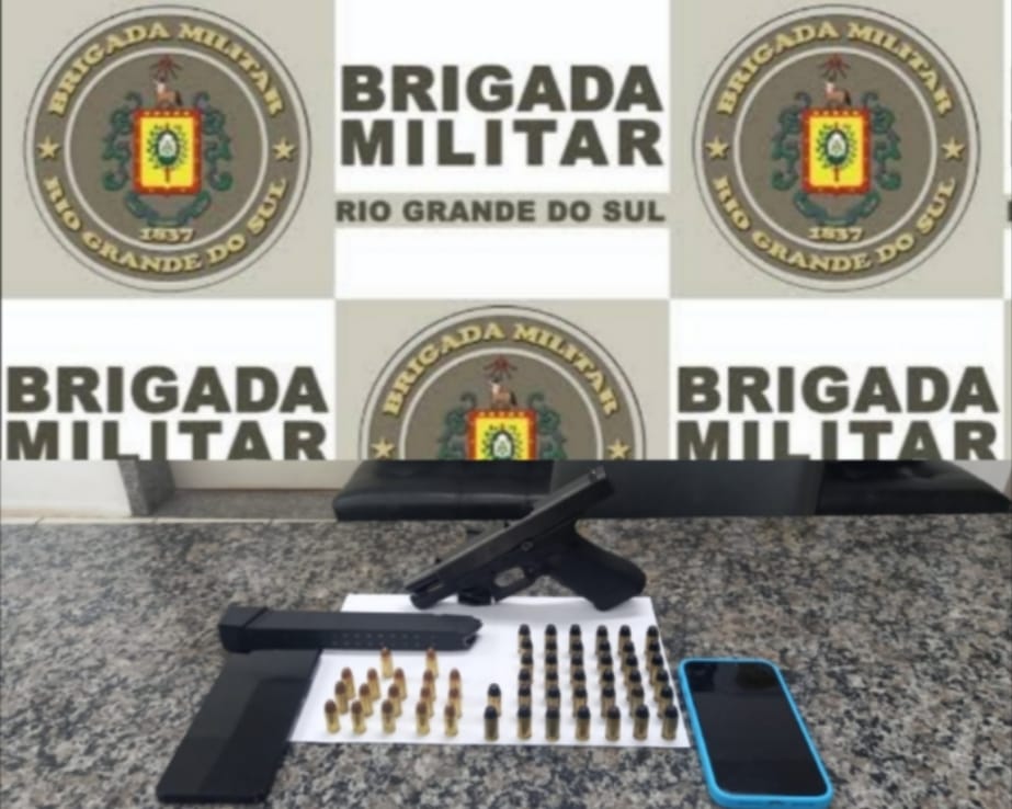 BM prende dupla armada com pistola e veículo roubado, em Santo Ângelo