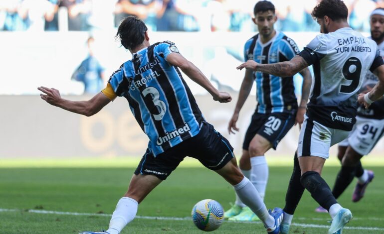 Grêmio é goleado pelo Corinthians, mas garante vaga na Sul-Americana
