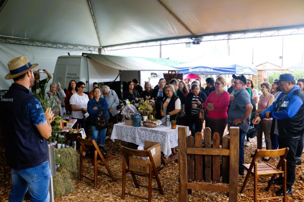 Fenasoja apresenta políticas públicas e tecnologias a agricultores do Noroeste do RS