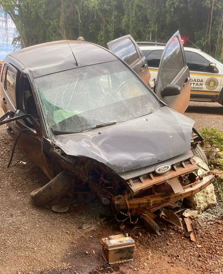 Três pessoas ficam feridas em acidente de trânsito, em Santo Antônio das Missões