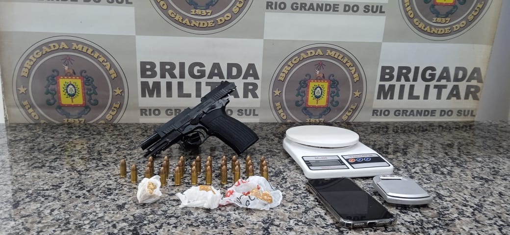 BM realiza prisão por tráfico de drogas no bairro Castelarim em Santo Ângelo