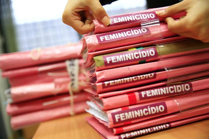 Mais de 84% dos feminicídios foram cometidos por companheiros ou ex-companheiros de vítimas em 2024 no RS