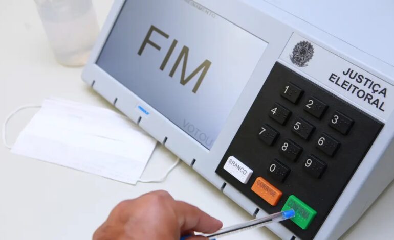 Eleitores que não votaram devem justificar ausência até 7 de janeiro
