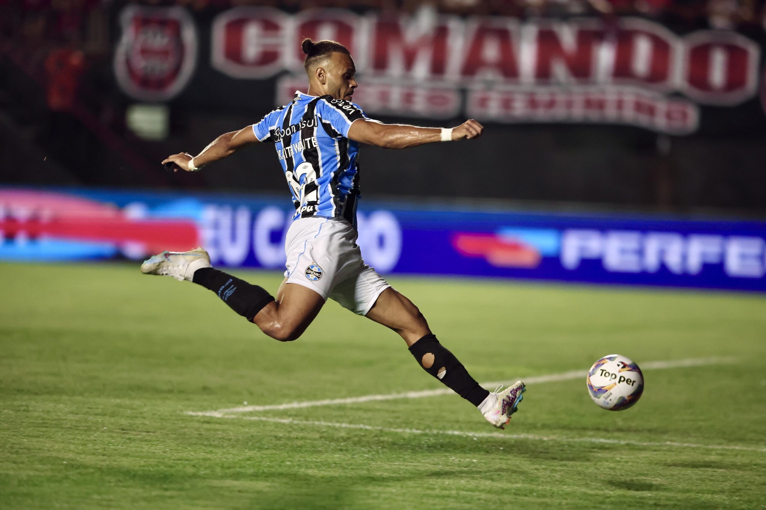 Grêmio fica no empate com Brasil de Pelotas na estreia de Gustavo Quinteros