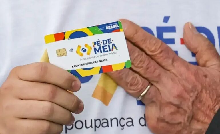 Bloqueio de R$ 6 bilhões pode parar programa Pé de Meia, diz governo