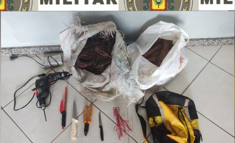 BM prende homem por receptação de fios de cabos de pivô para irrigação, em Santo Ângelo