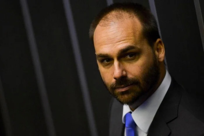 Moraes determina arquivamento de investigação contra Eduardo Bolsonaro