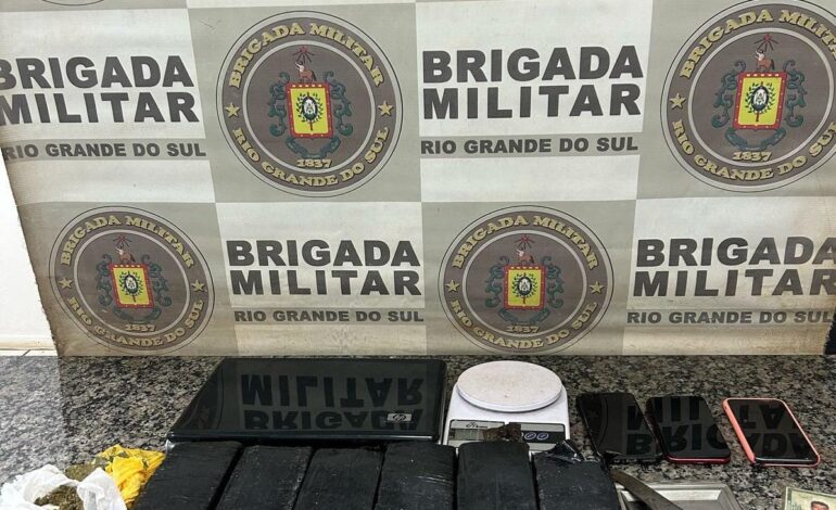 BM prende cinco por tráfico de drogas em Santo Ângelo