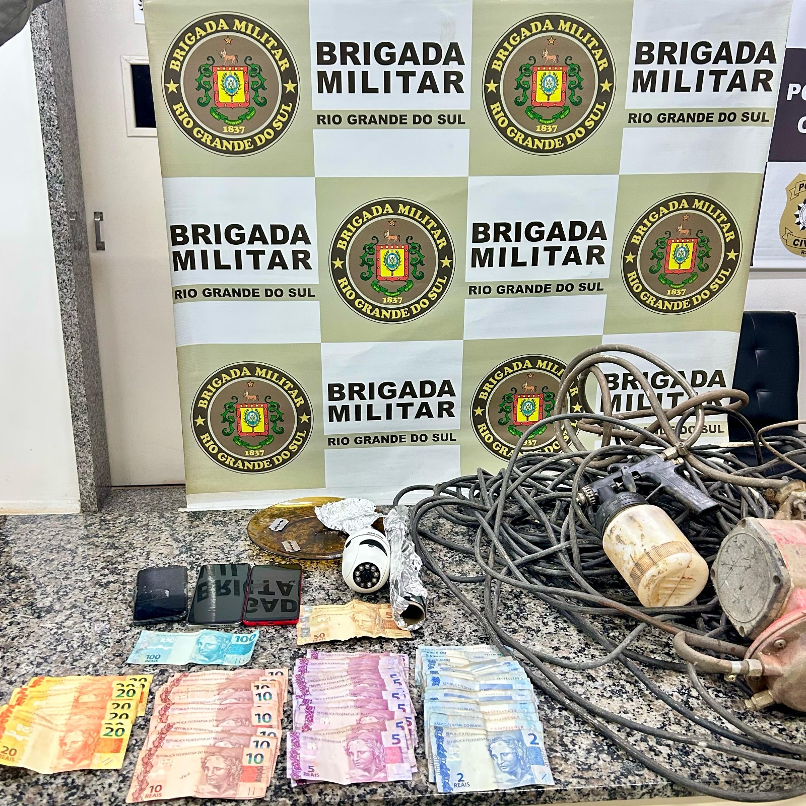 BM realiza prisão por receptação de celular furtado em Santo Ângelo