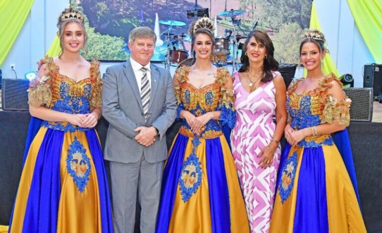 Reinado da 21ª Fenamilho é oficializado em cerimônia de gala