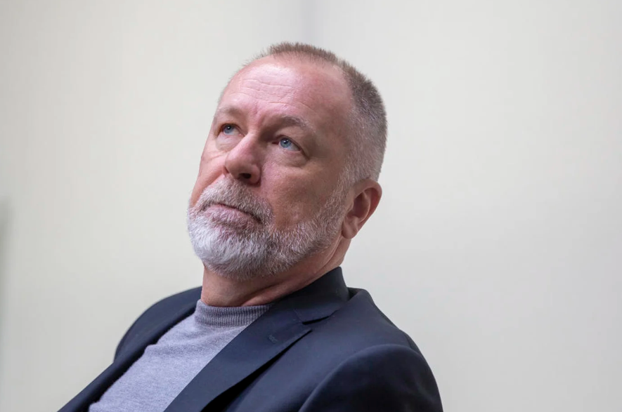 Em busca de novo treinador, Grêmio faz contato com Mano Menezes