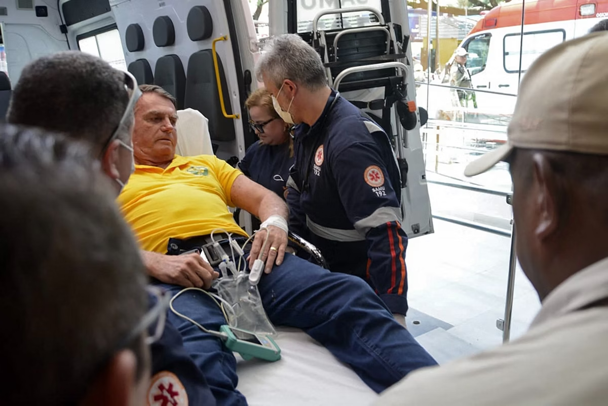 Hospital divulga boletim médico de Bolsonaro