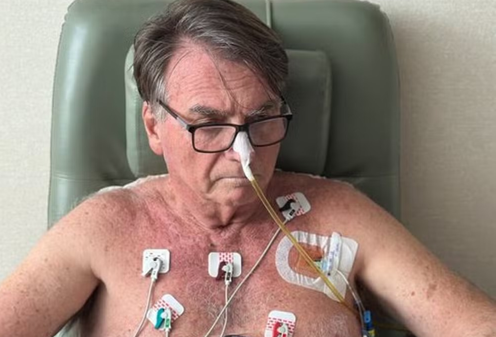 Em terceiro dia na UTI, Bolsonaro tem ‘boa evolução clínica’ e faz fisioterapia