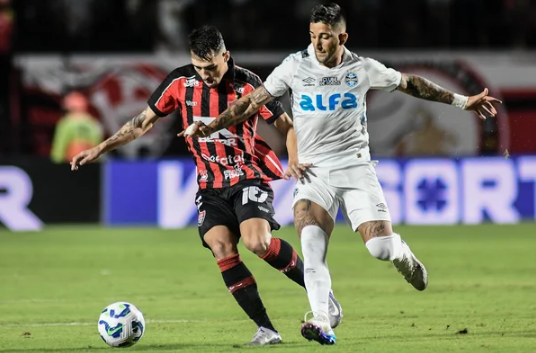 Grêmio cede empate e desperdiça chance de deixar o Z-4