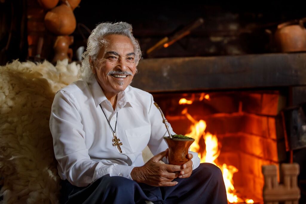 UFSM concede título de Doutor Honoris Causa ao músico Pedro Ortaça