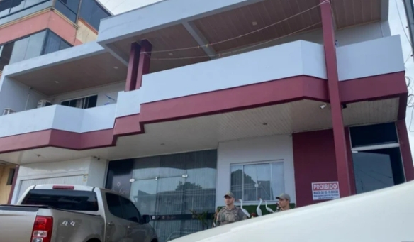 Três pessoas da mesma família são encontradas mortas em apartamento em Ronda Alta