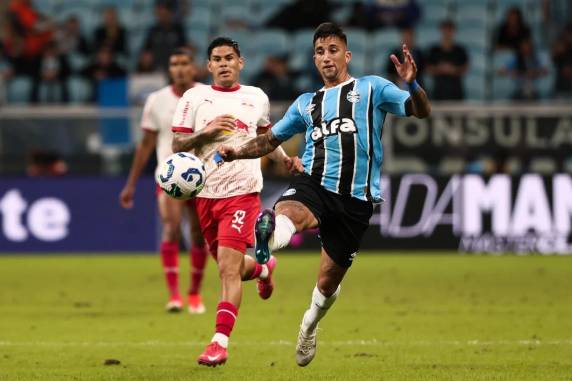 Com gols no fim, Grêmio e Bragantino empatam pelo Brasileirão