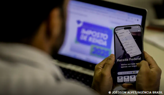 Receita Federal abre na sexta consulta a lote de restituição