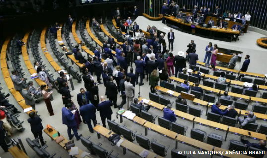 Congresso dá 10 dias para governo ter alternativa no aumento do IOF