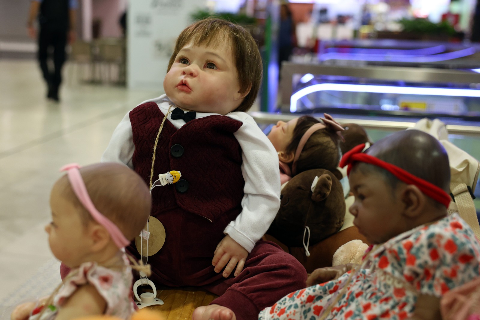 Bebê reborn: realidade paralela e a sociedade do espetáculo