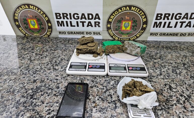 Brigada Militar realiza prisão de mulher por tráfico de drogas em Santo Ângelo