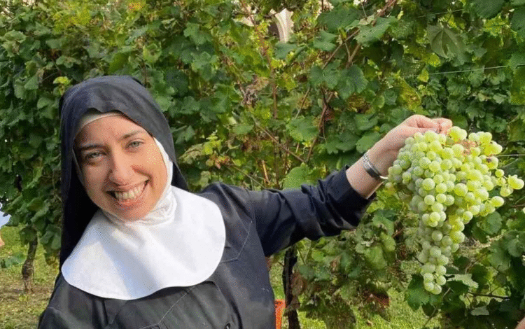 Freira brasileira perde o cargo por ser “bonita demais”