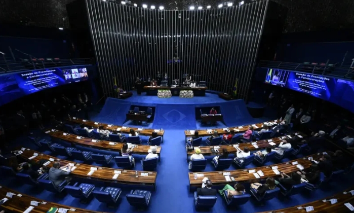 Comissão do Senado aumenta pena mínima para estelionato