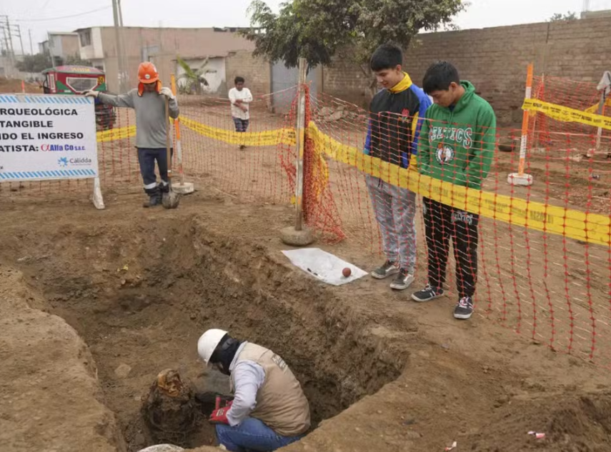 Múmia pré-inca de mil anos é encontrada no Peru