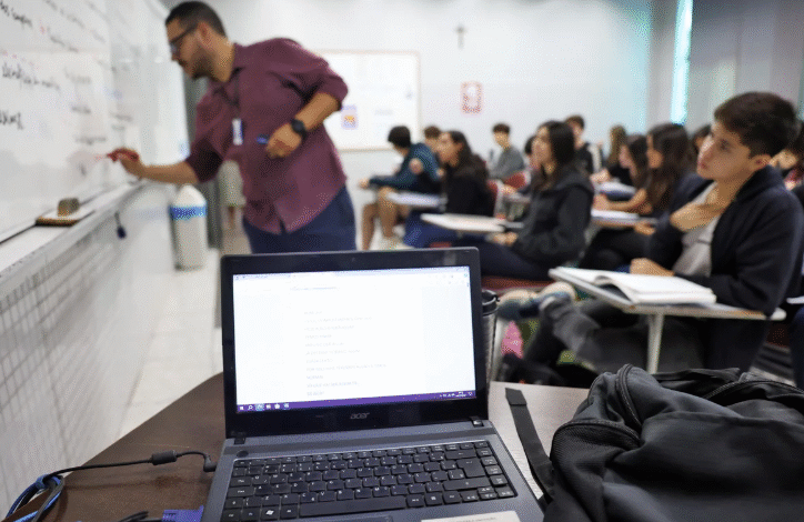 MEC publica edital de concurso nacional para professores