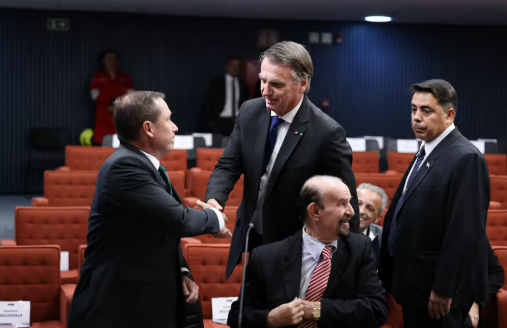 Cid confirma a Moraes que Bolsonaro leu e fez alterações na minuta do golpe