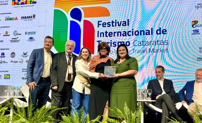 São Miguel das Missões recebe prêmio “Destino Emergente” no FITCataratas 2025 e se destaca no cenário turístico nacional