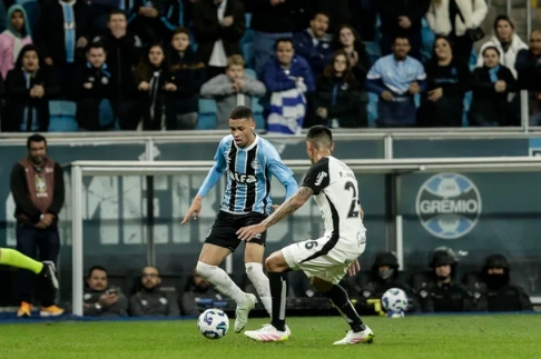 Grêmio empata com o Corinthians e acumula cinco jogos seguidos sem derrota