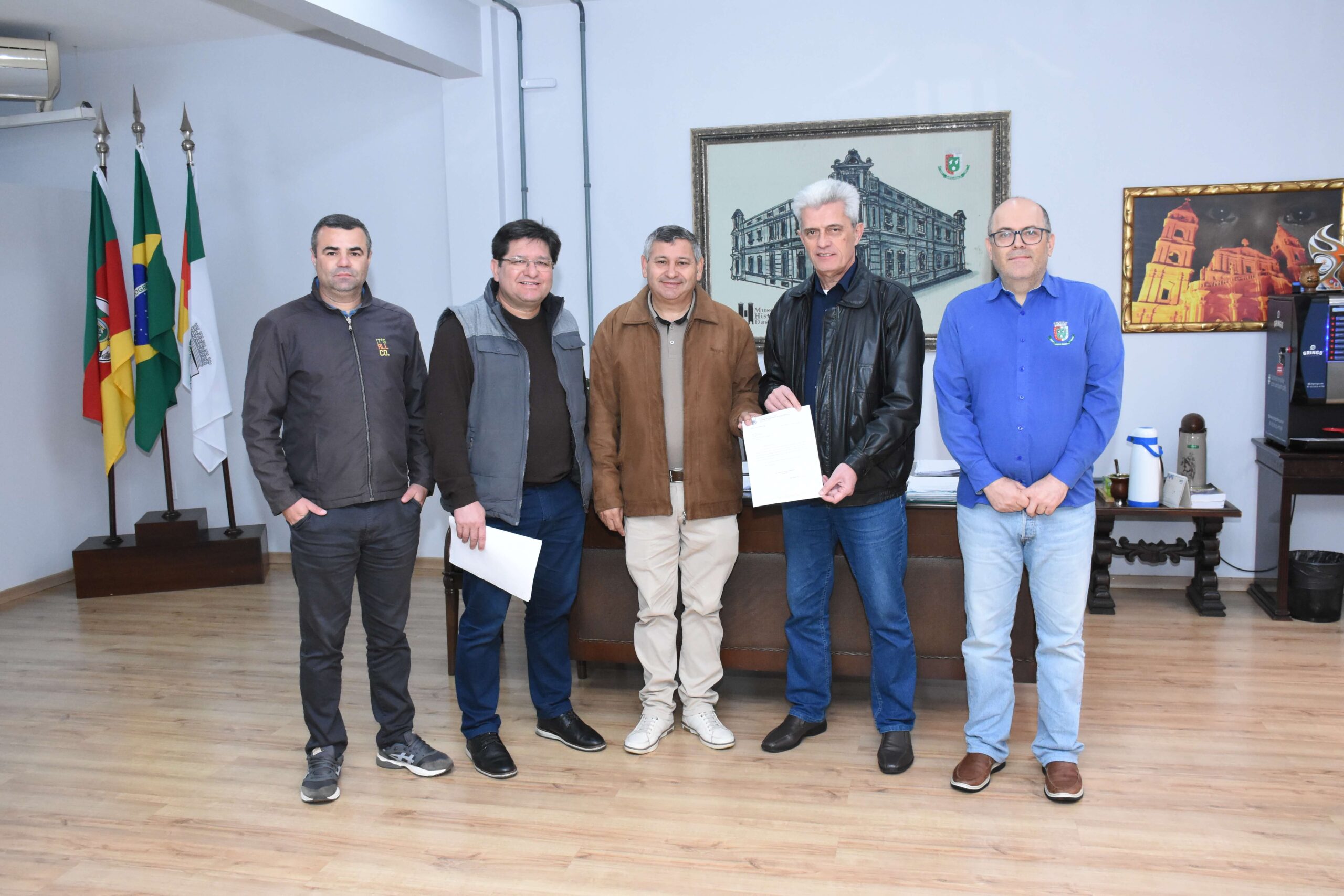 Câmara devolve R$100 mil à prefeitura e recursos reforçarão a área da saúde, esporte e bem-estar animal