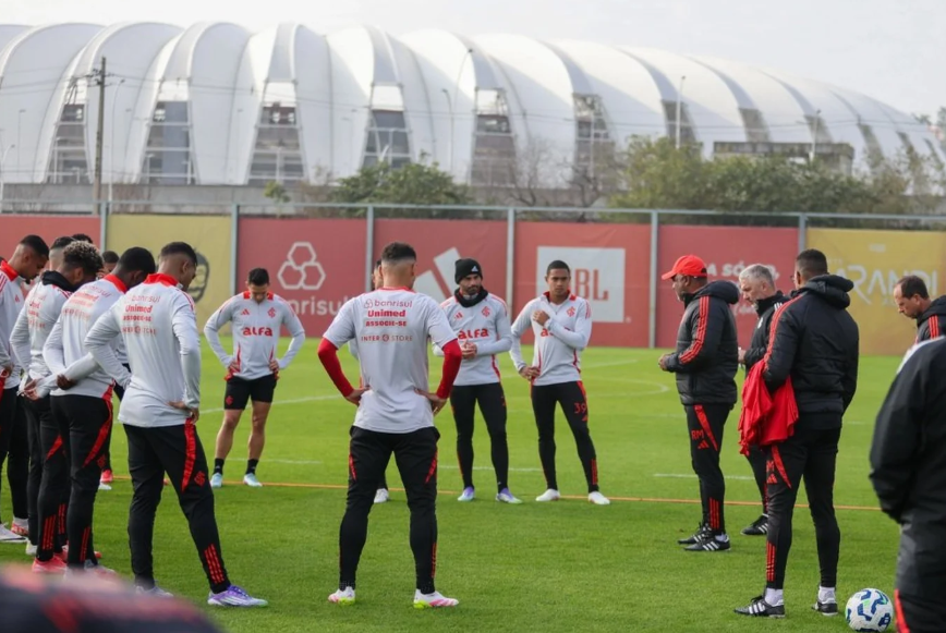 Inter volta a campo pelo Brasileirão após um mês