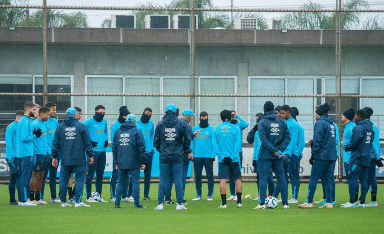 Grêmio vai ao RJ em busca de 3 pontos