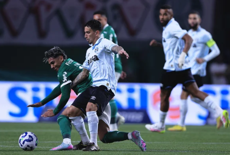 Grêmio perde para o Palmeiras e se aproxima do Z-4