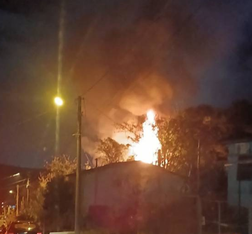 Incêndio destrói residência em Entre-Ijuís