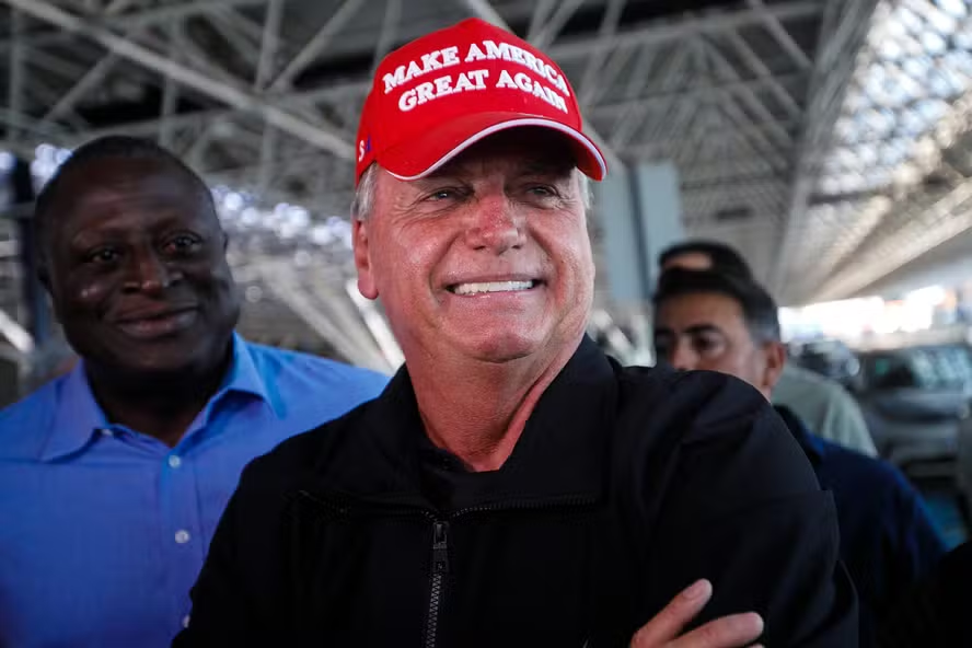 Trump defende Bolsonaro e diz estar acompanhando ‘caça às bruxas’ contra o ex-presidente