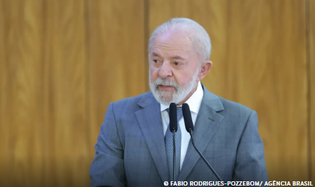 Lula veta aumento de deputados na Câmara
