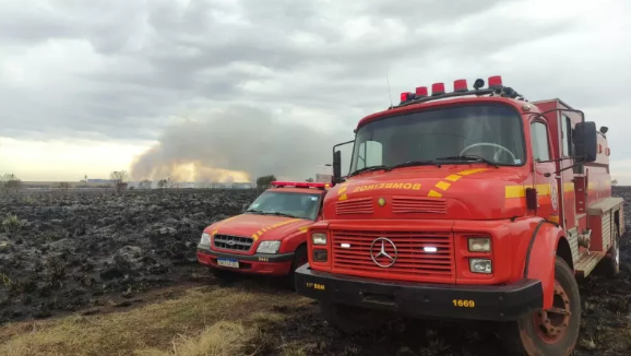 Incêndio em área militar de São Borja é controlado após destruição de 450 hectares