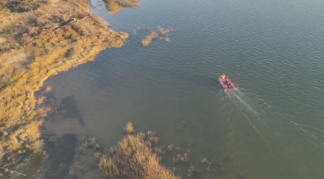 Bombeiros encontram corpo de terceiro pescador após naufrágio na Lagoa dos Patos