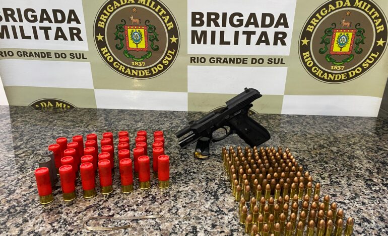 BM realiza prisão por porte ilegal de arma de fogo durante Operação Saturação em Santo Ângelo