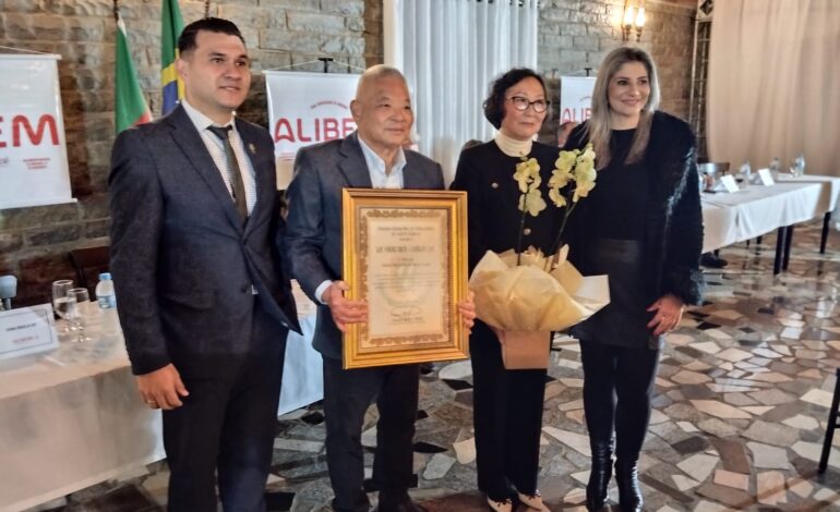 Empresário Lee Shing Weng recebe Cidadania Honorária de Santo Ângelo