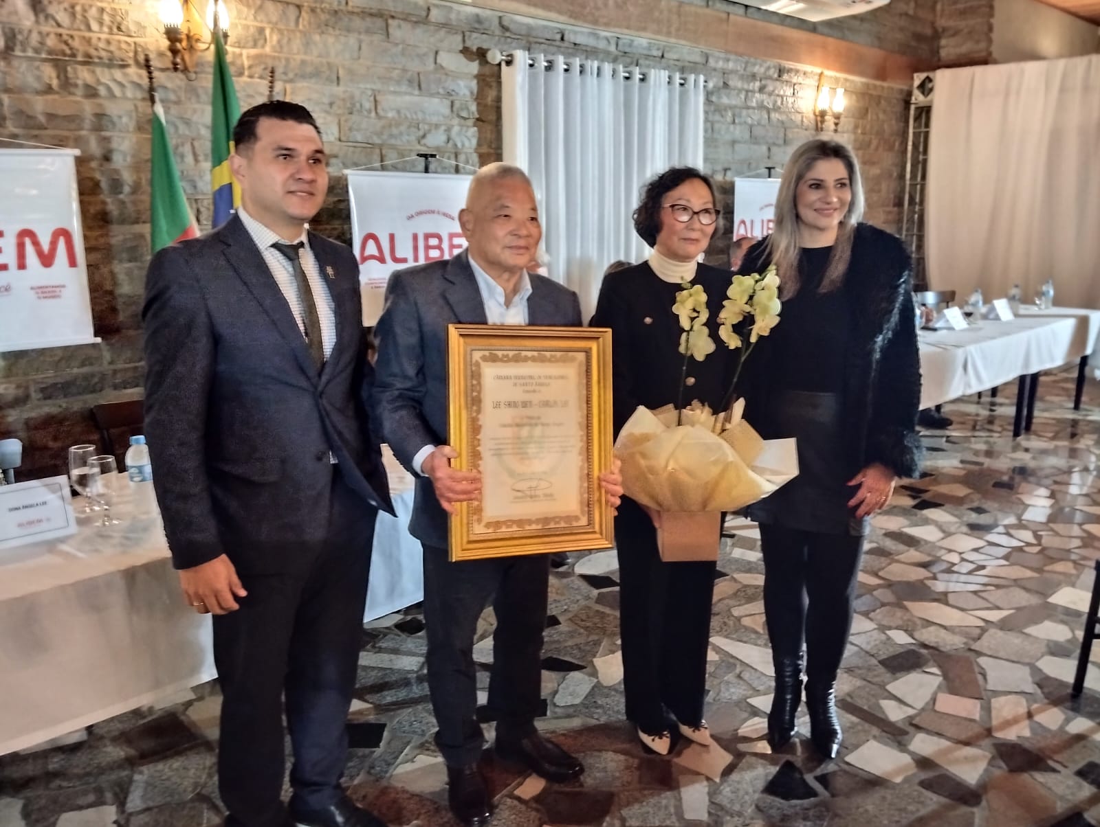 Empresário Lee Shing Weng recebe Cidadania Honorária de Santo Ângelo