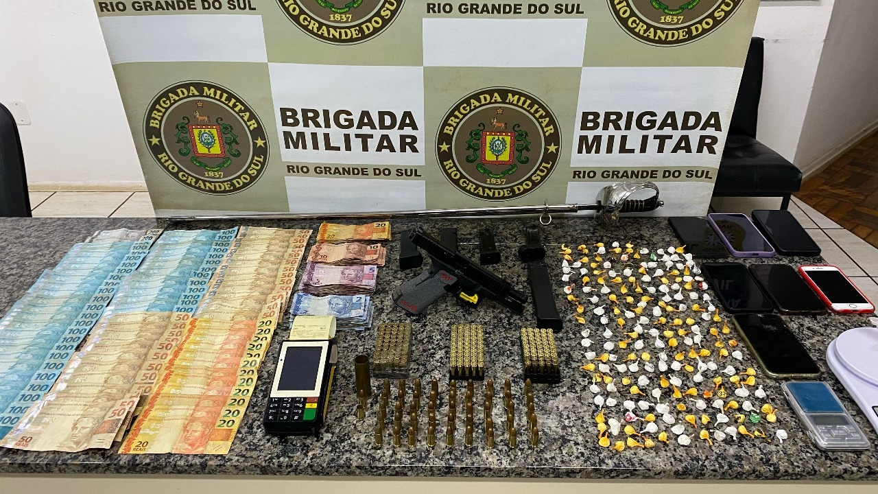 BM prende indivíduos por tráfico de drogas, porte ilegal de arma de fogo e receptação em Santo Ângelo