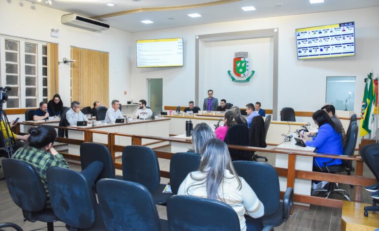 Vereadores aprovam repasse de R$ 900 mil para obras no Teatro Municipal