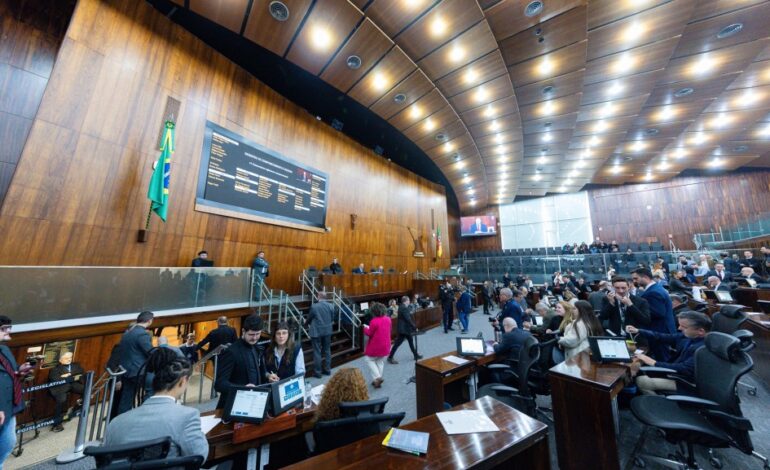 Assembleia aprova projeto do Executivo para criar Secretaria da Mulher