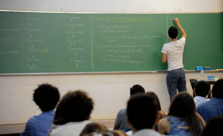 Professores da rede estadual já podem solicitar promoções do magistério